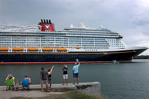 cruises dropping covid testing|With cruise lines dropping Covid rules, cruisers are on .